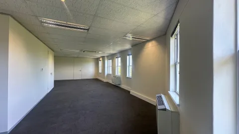 WhatsApp Image 2025-11-27 at 09.30.12 (16).